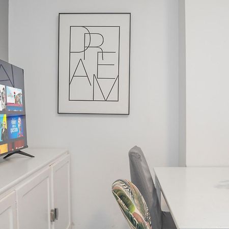 Perfect Getaway In Triana - 15M Walk Giralda Apartment Seville Luaran gambar