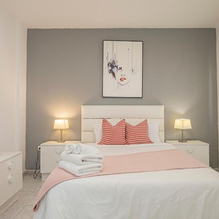 Perfect Getaway In Triana - 15M Walk Giralda Apartment Seville Luaran gambar